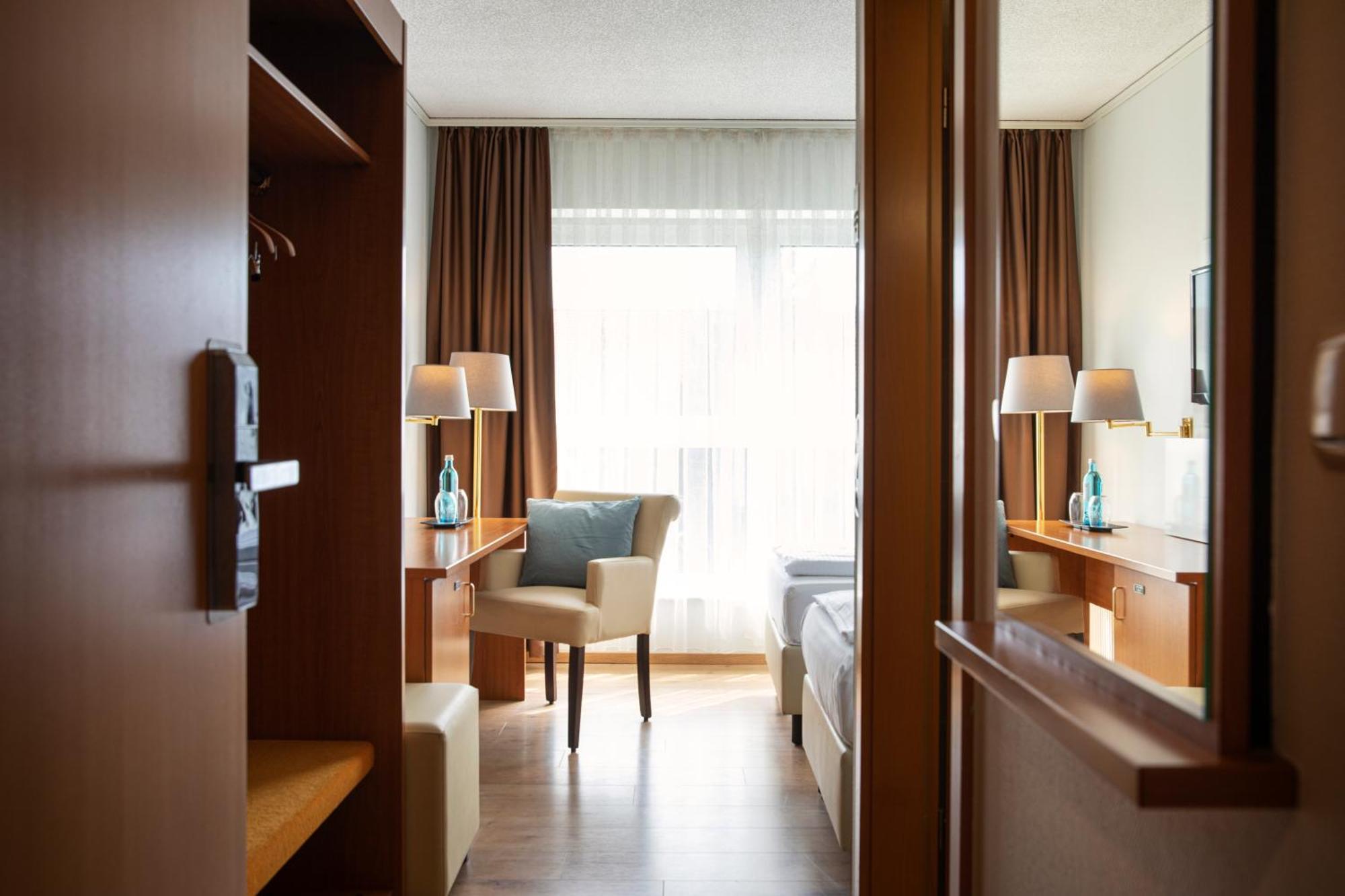 Achat Hotel Frankfurt マインタール エクステリア 写真